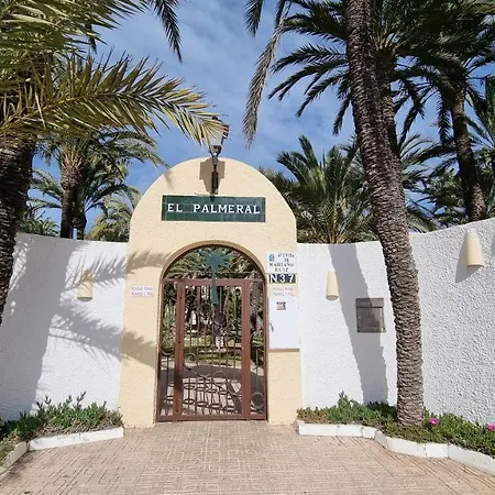 Golden In Palm Park טורבייחה